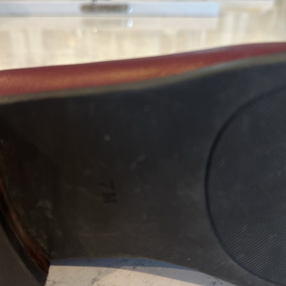 Micheal Kors maroon colored loafers size 7 - Picture 4 of 7